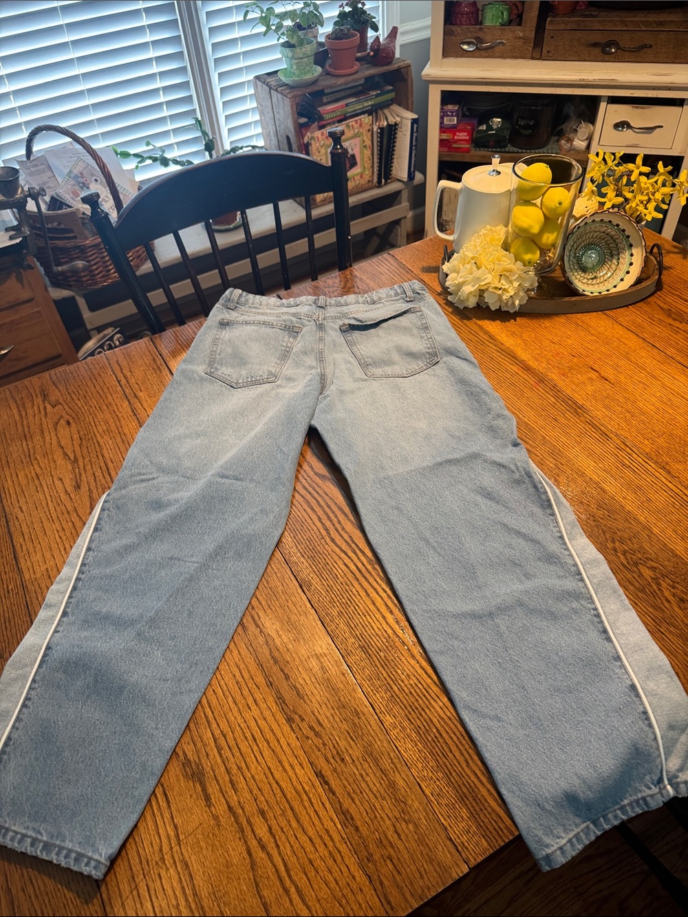 Wild Fable - Mid-Rise 90's Relaxed Barrel Jeans Women’s Size 10 - Picture 3 of 3